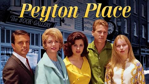 Peyton Place: Un Dramma Familiare che Esplora i Segreti di una Piccola Città!